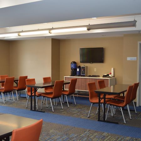 Holiday Inn Express Hotel & Suites Binghamton University-Vestal By Ihg Exterior photo